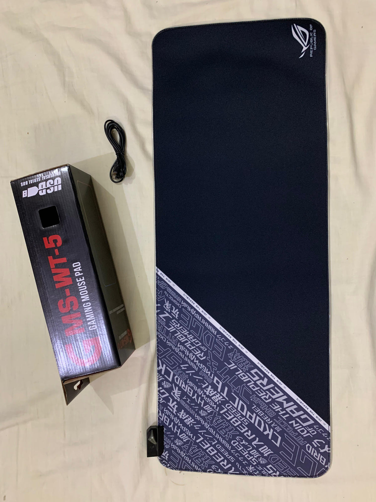 ROG Minimal Pattern Gaming Mouse Pad with packaging